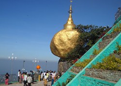 kyaikhtiyo pagoda view 1