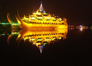 Shwedagon pagoda yangon